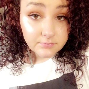 Meet your Posher, Jillian